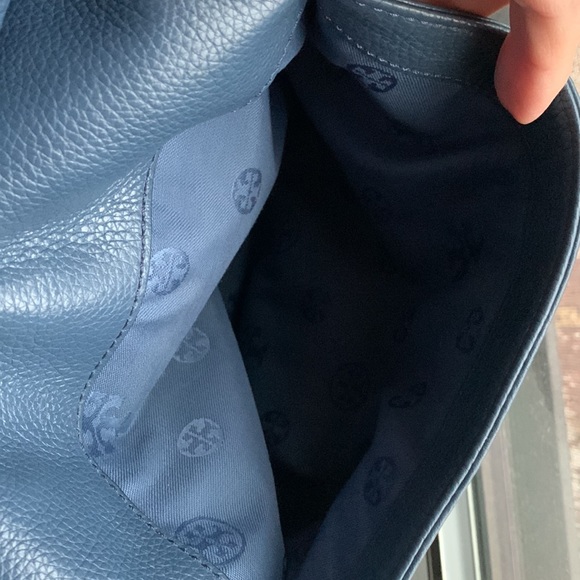 TORY BURCH leather shoulder bag 💙 - Picture 12 of 16
